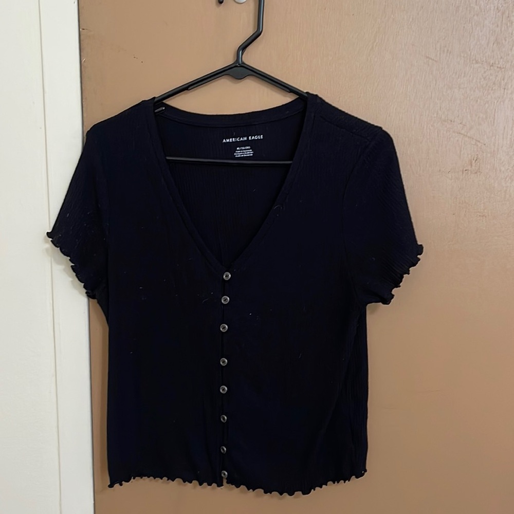 Black button up short sleeves shirt